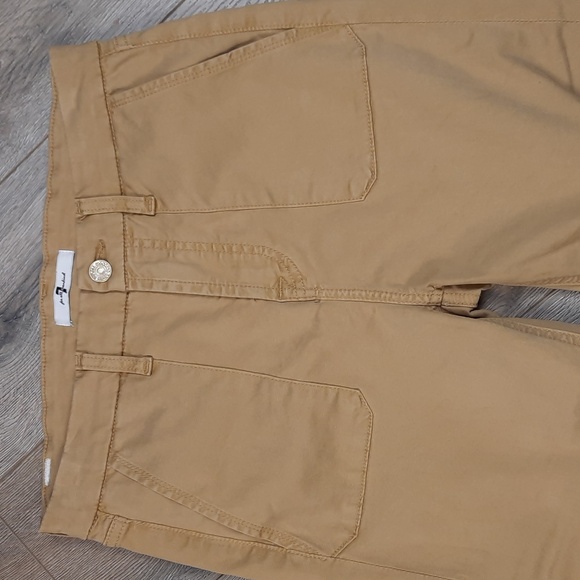 7 For All Mankind tan stretchy patch pocket high rise, crop khaki pants, size 28 - Picture 3 of 10